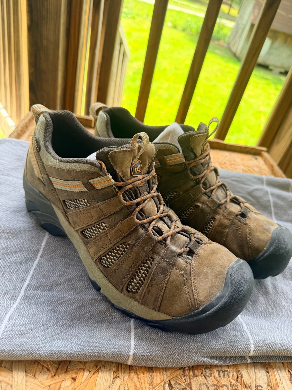 KEEN Targhee III Hiking Shoes Men's 12 Wide Waterproof Toe Protection Anti Odor